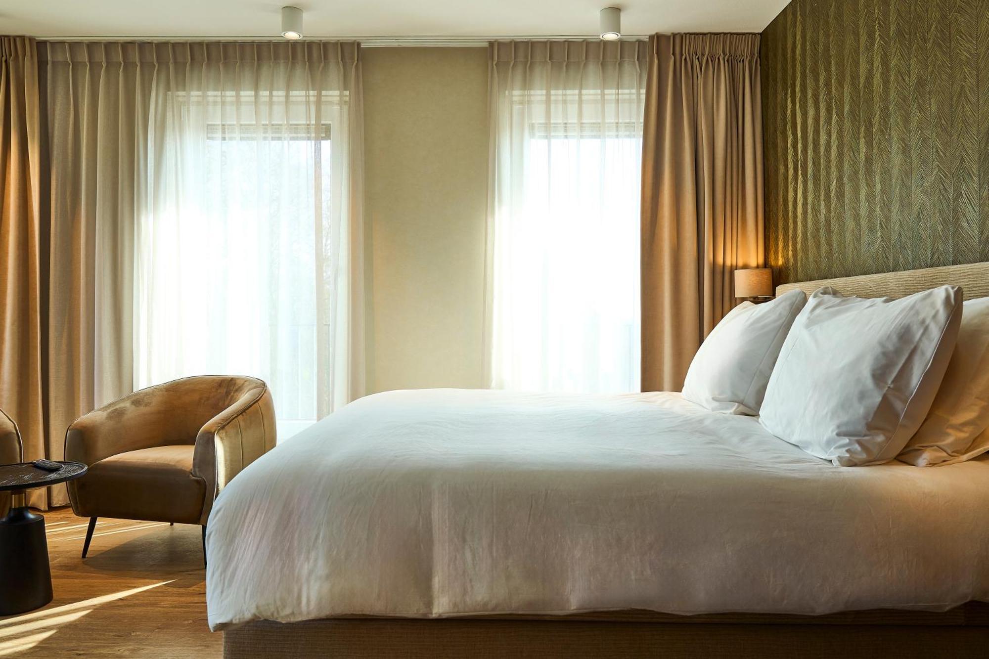 Eilandhotel Texel De Cocksdorp  Exterior photo A bedroom at the hotel